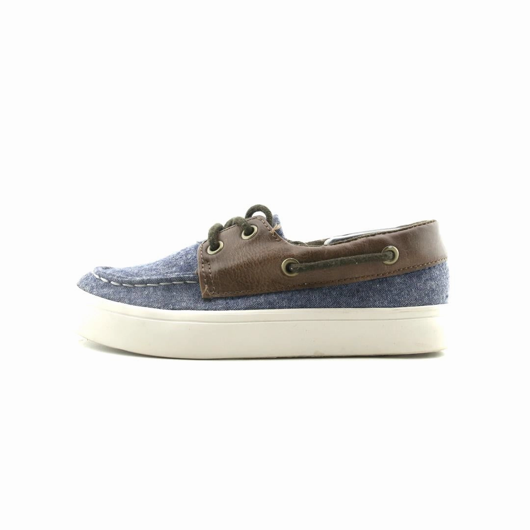 OLD NAVY . Old Navy versatile casual footwear