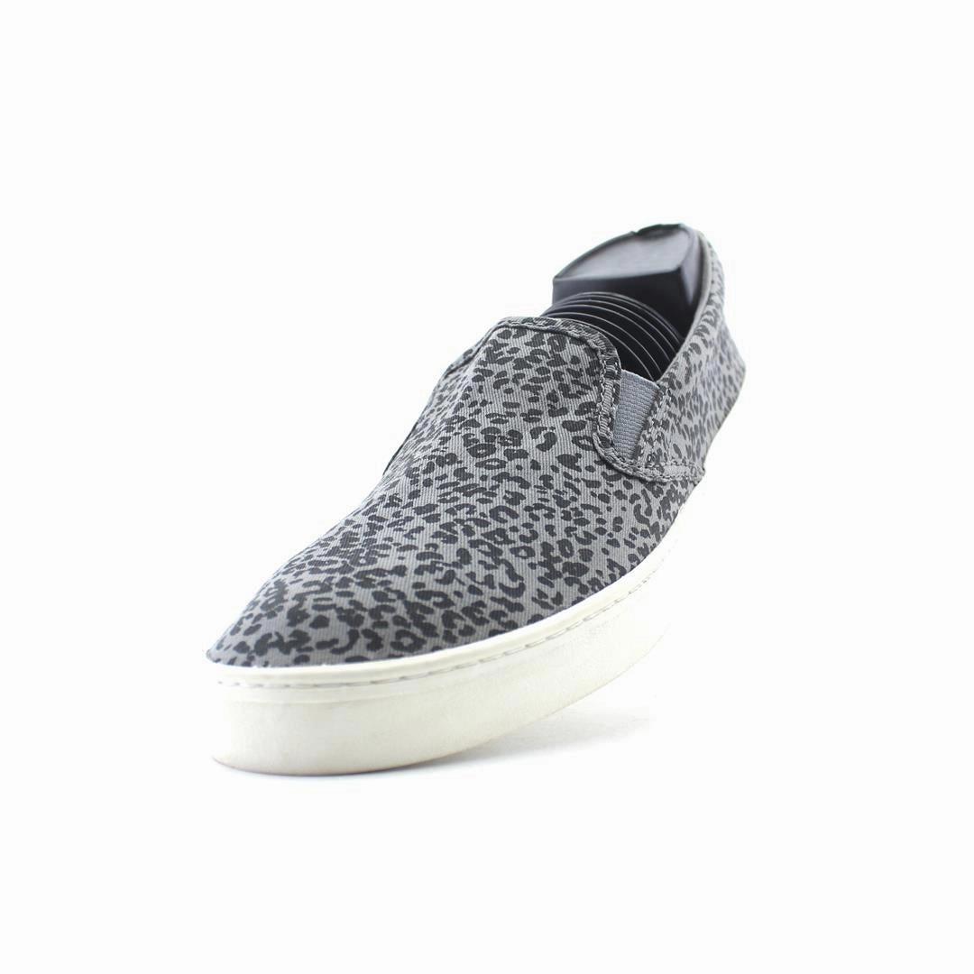 OLD NAVY . affordable Old Navy shoe visuals