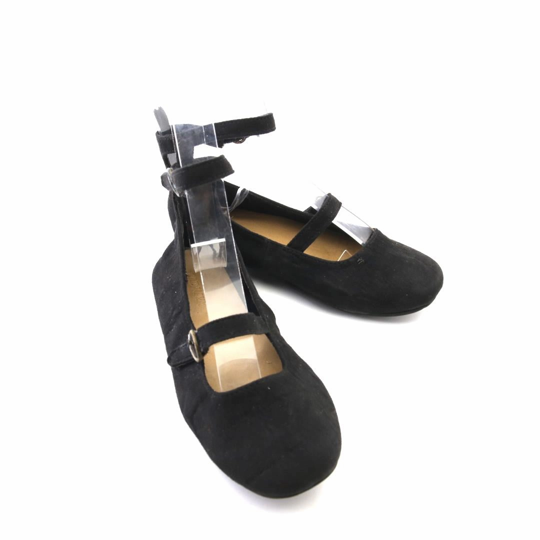 OLD NAVY . affordable Old Navy shoe visuals