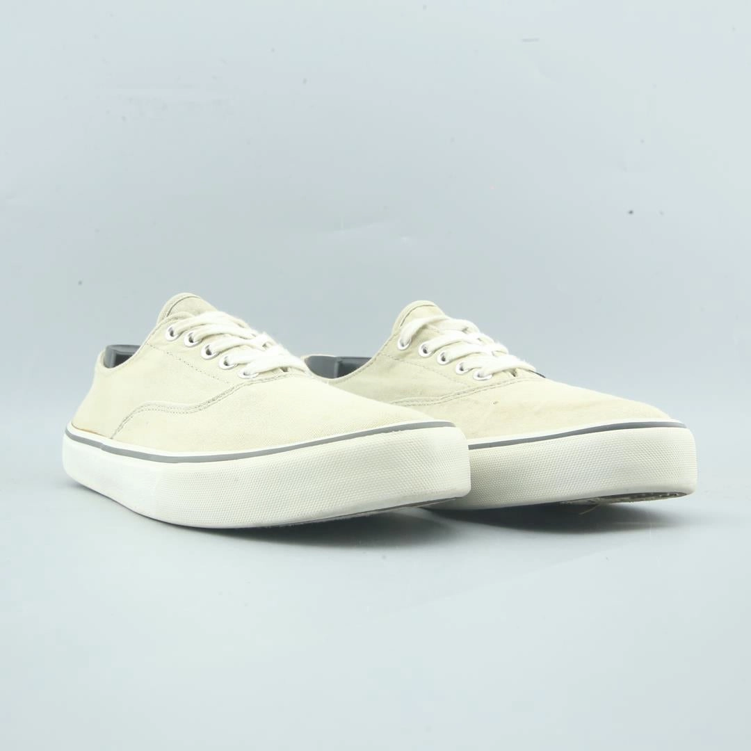 OLD NAVY . affordable Old Navy shoe visuals