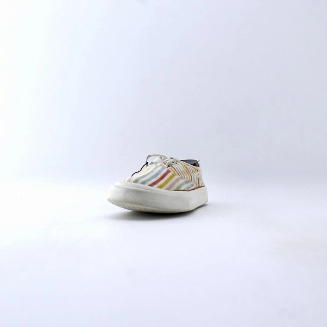 OLD NAVY . affordable Old Navy shoe visuals