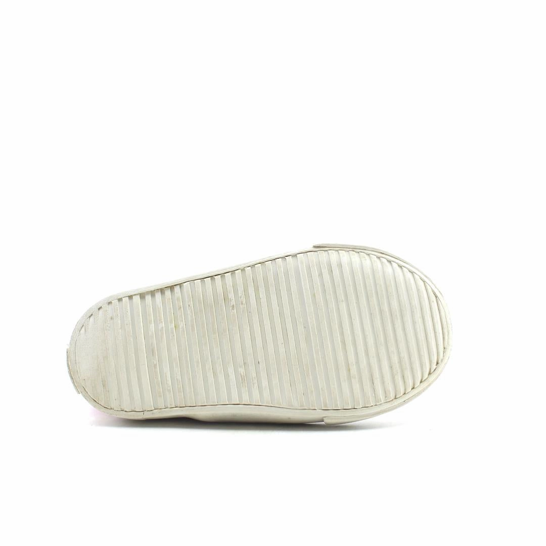 OLD NAVY . affordable Old Navy shoe visuals
