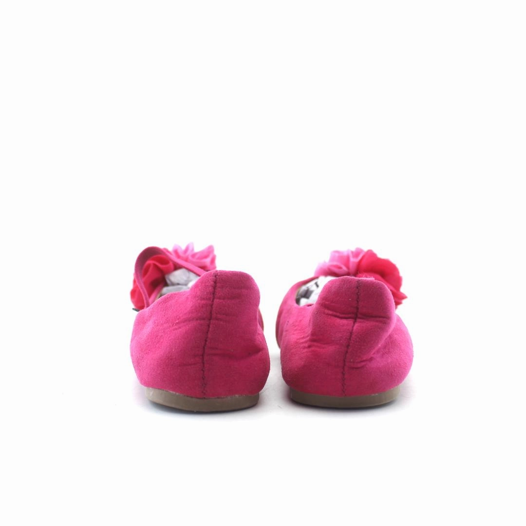 OLD NAVY . affordable Old Navy shoe visuals
