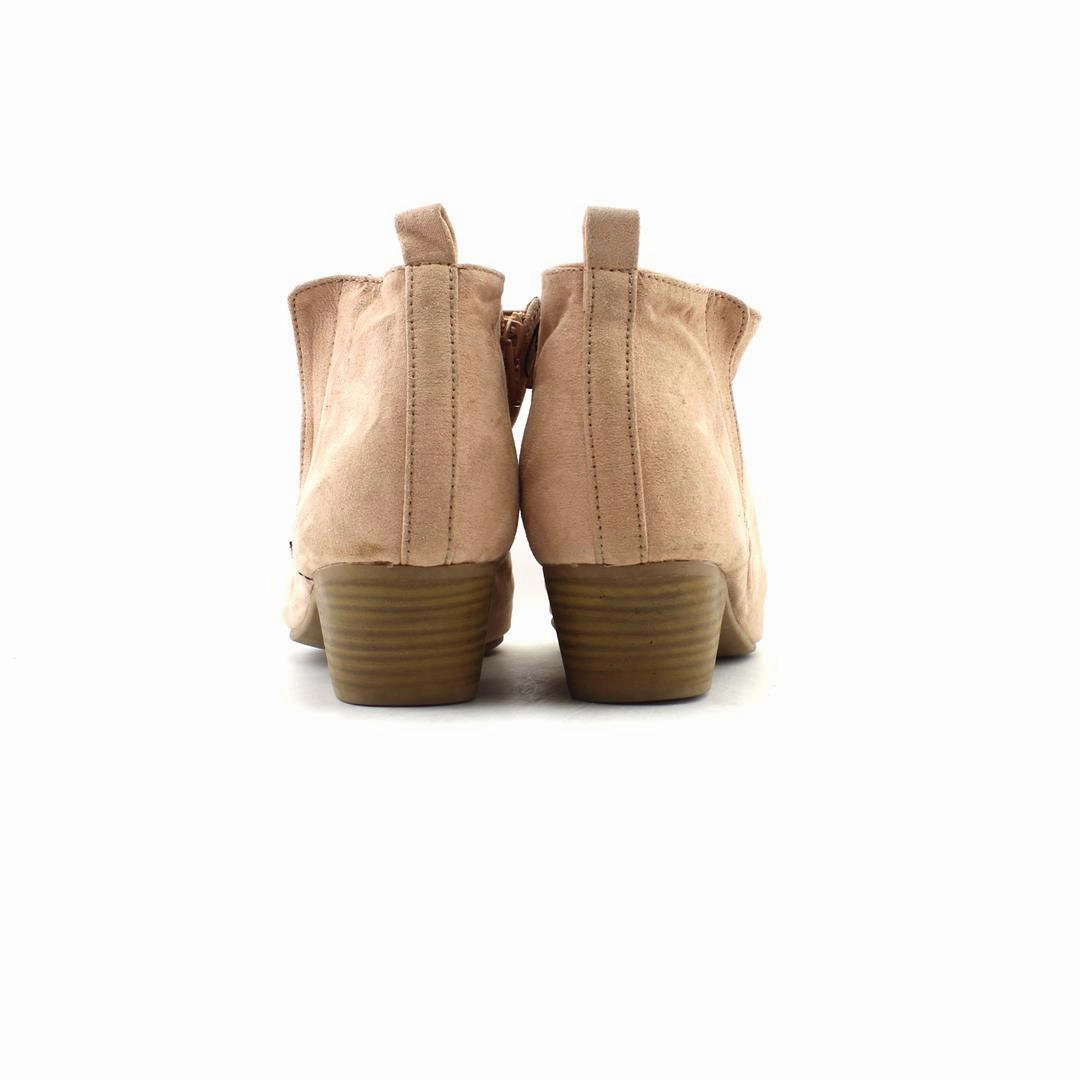 OLD NAVY . affordable Old Navy shoe visuals