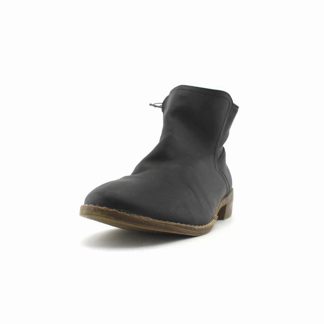 OLD NAVY . affordable Old Navy shoe visuals