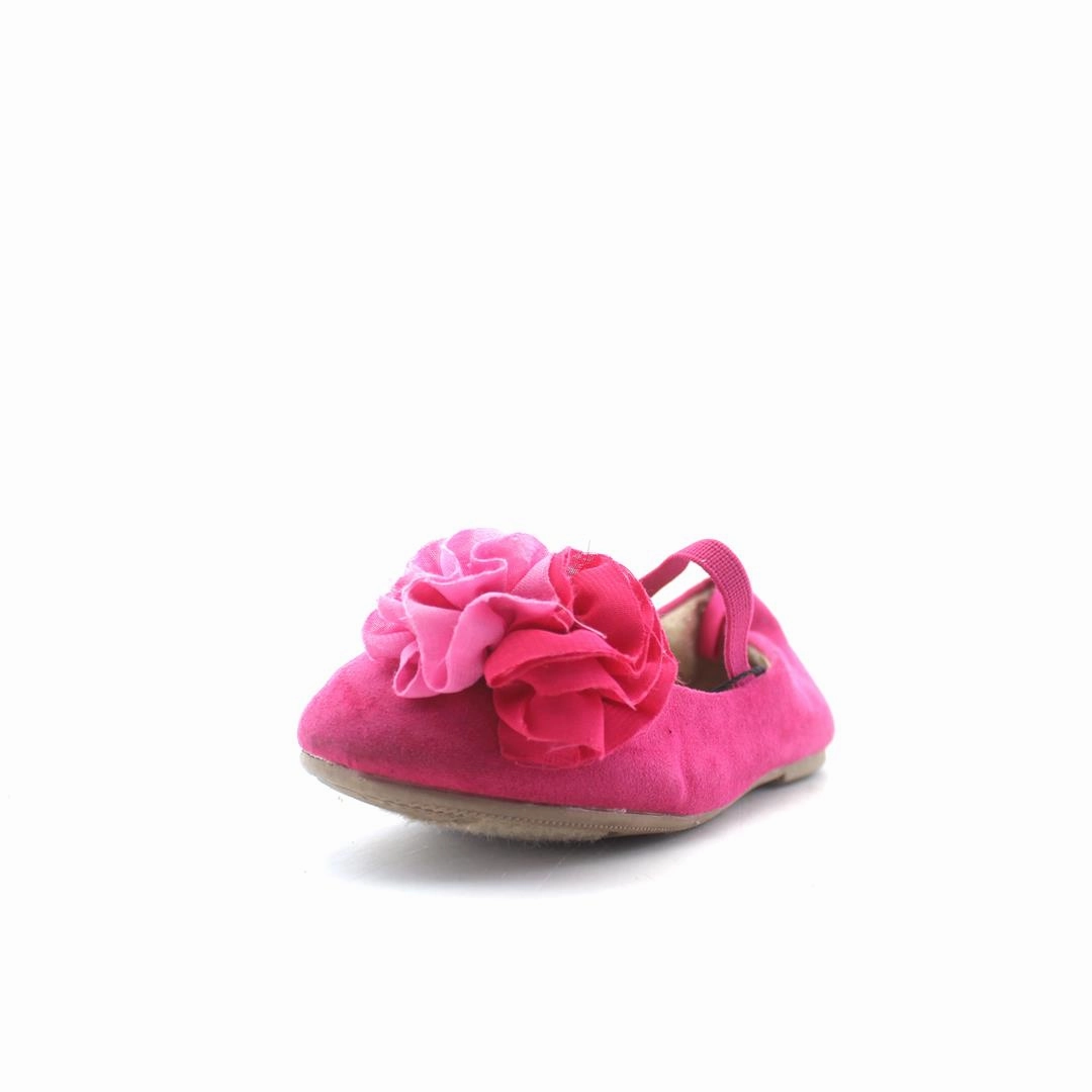 OLD NAVY . affordable Old Navy shoe visuals