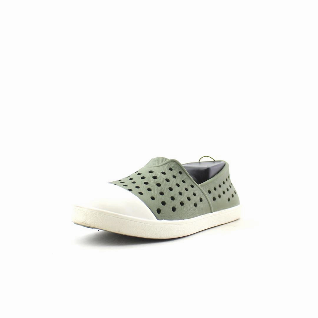 OLD NAVY . affordable Old Navy shoe visuals