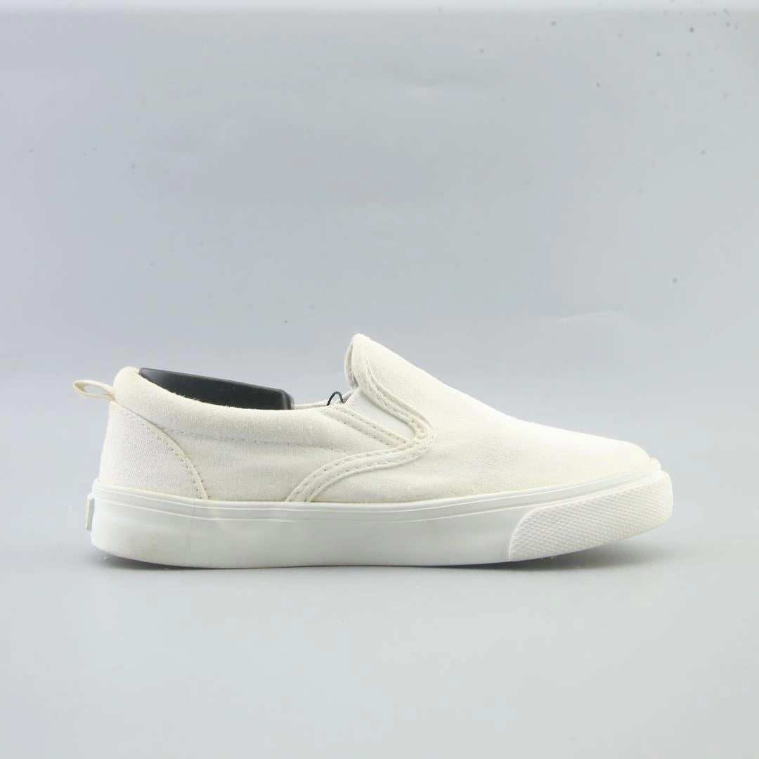 OLD NAVY . affordable Old Navy shoe visuals