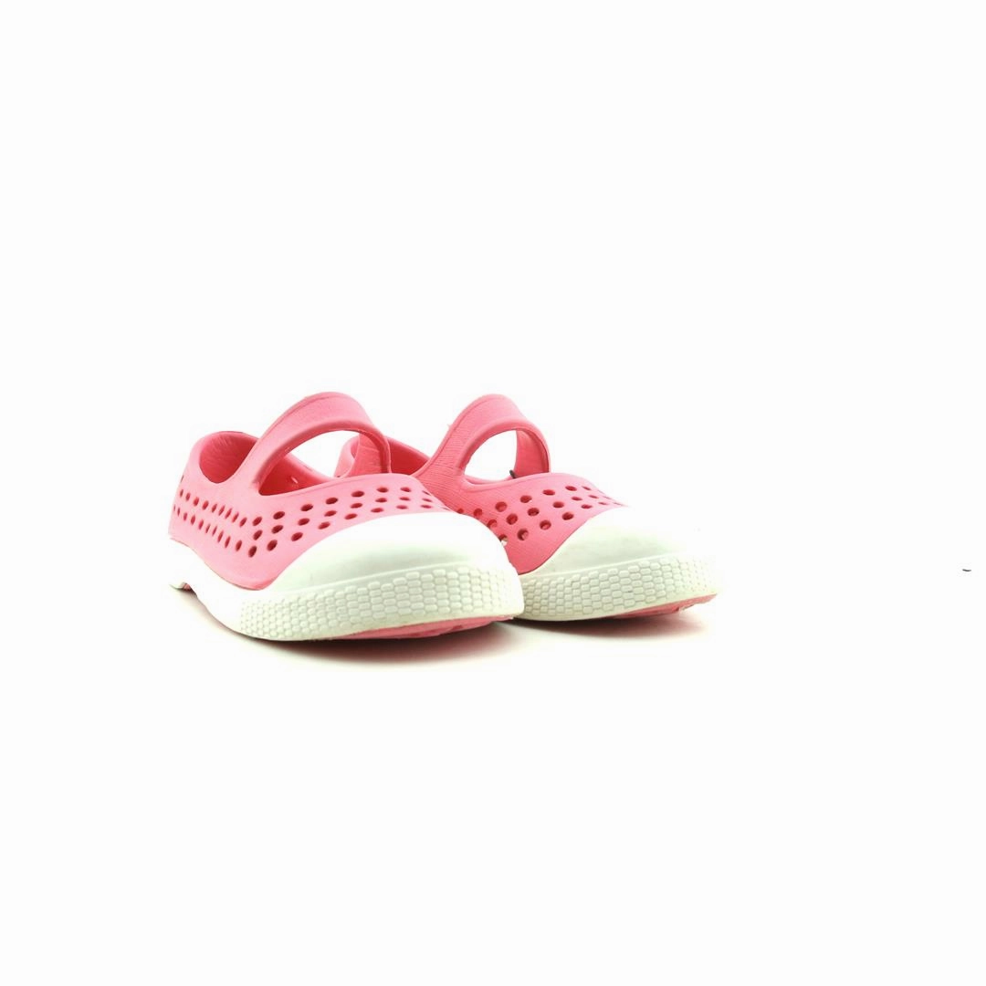 OLD NAVY . affordable Old Navy shoe visuals