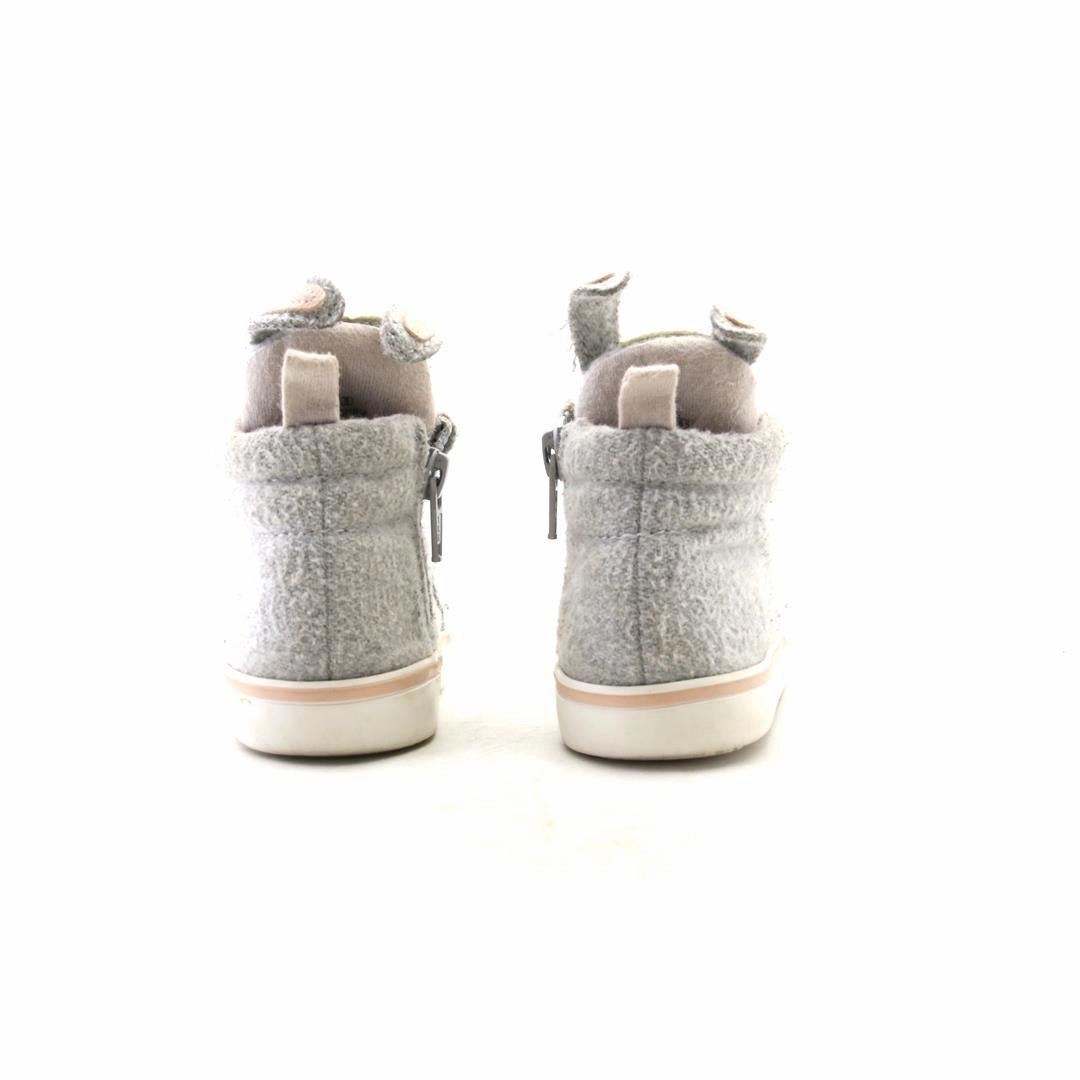 OLD NAVY . affordable Old Navy shoe visuals