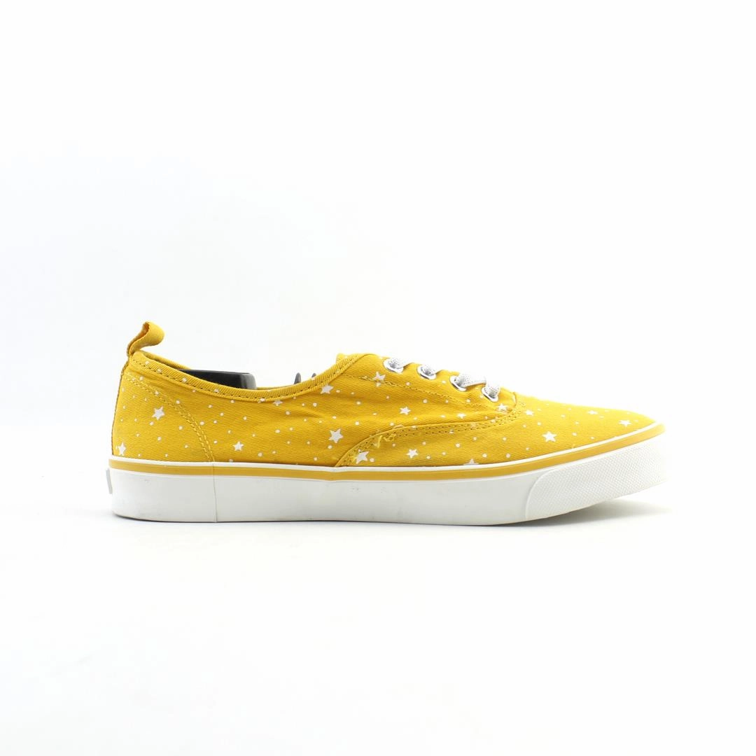 OLD NAVY . affordable Old Navy shoe visuals