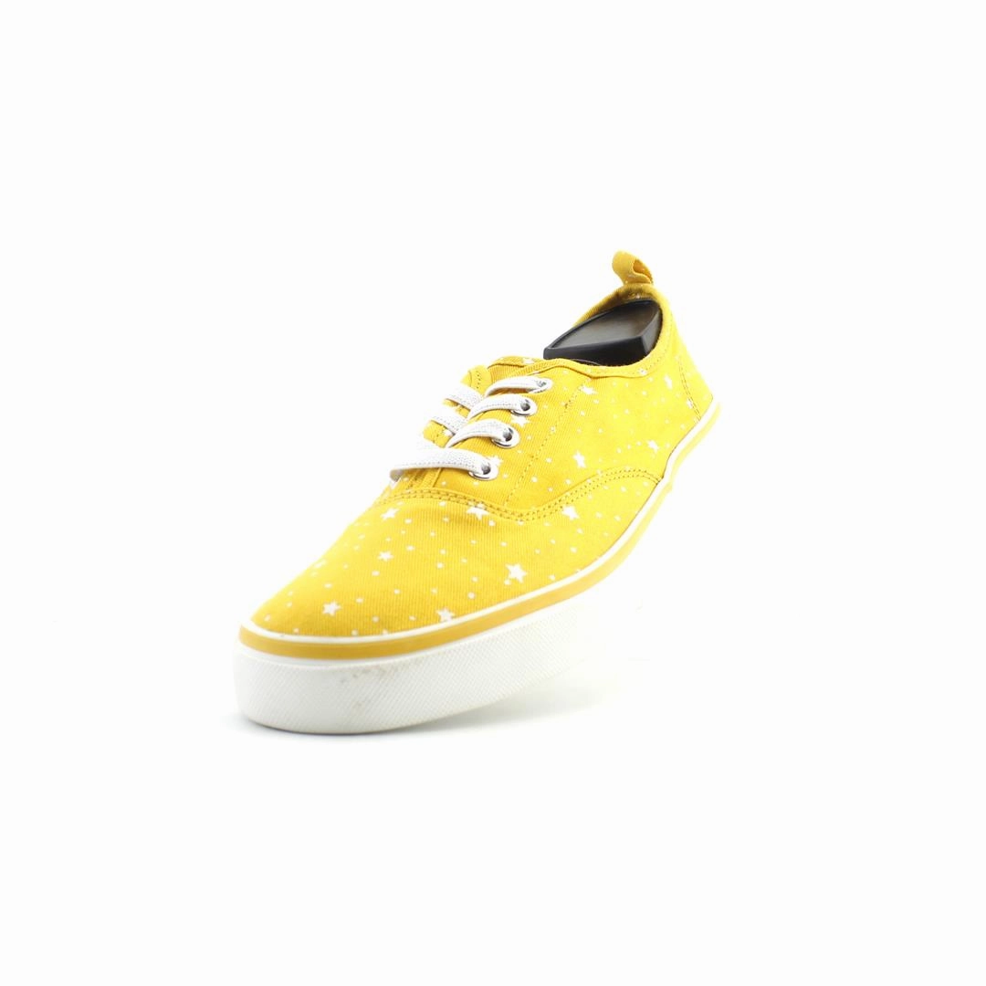 OLD NAVY . affordable Old Navy shoe visuals