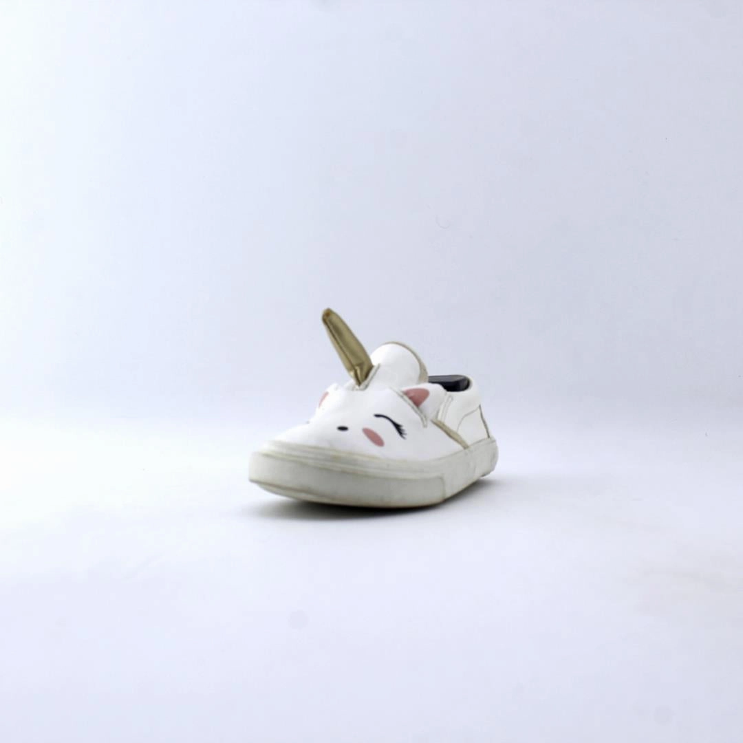 OLD NAVY . affordable Old Navy shoe visuals