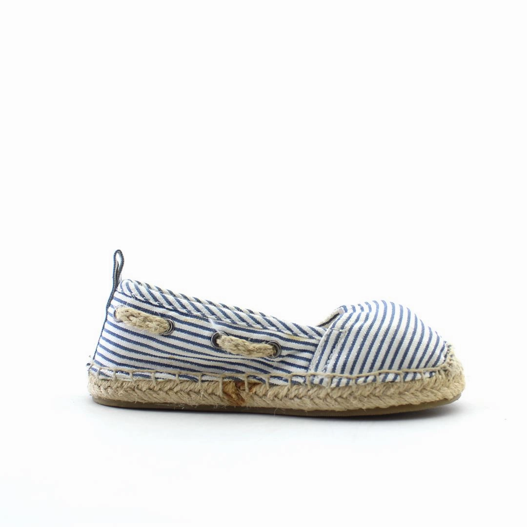 OLD NAVY . affordable Old Navy shoe visuals