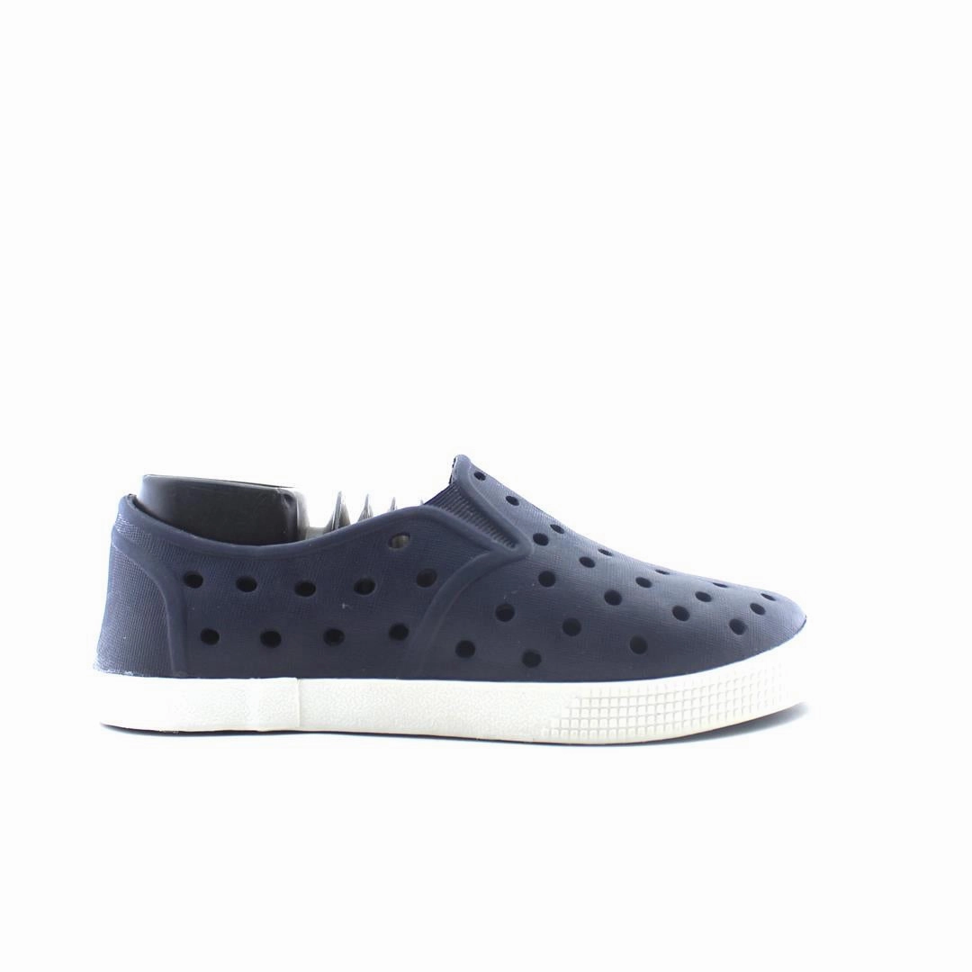 OLD NAVY . affordable Old Navy shoe visuals