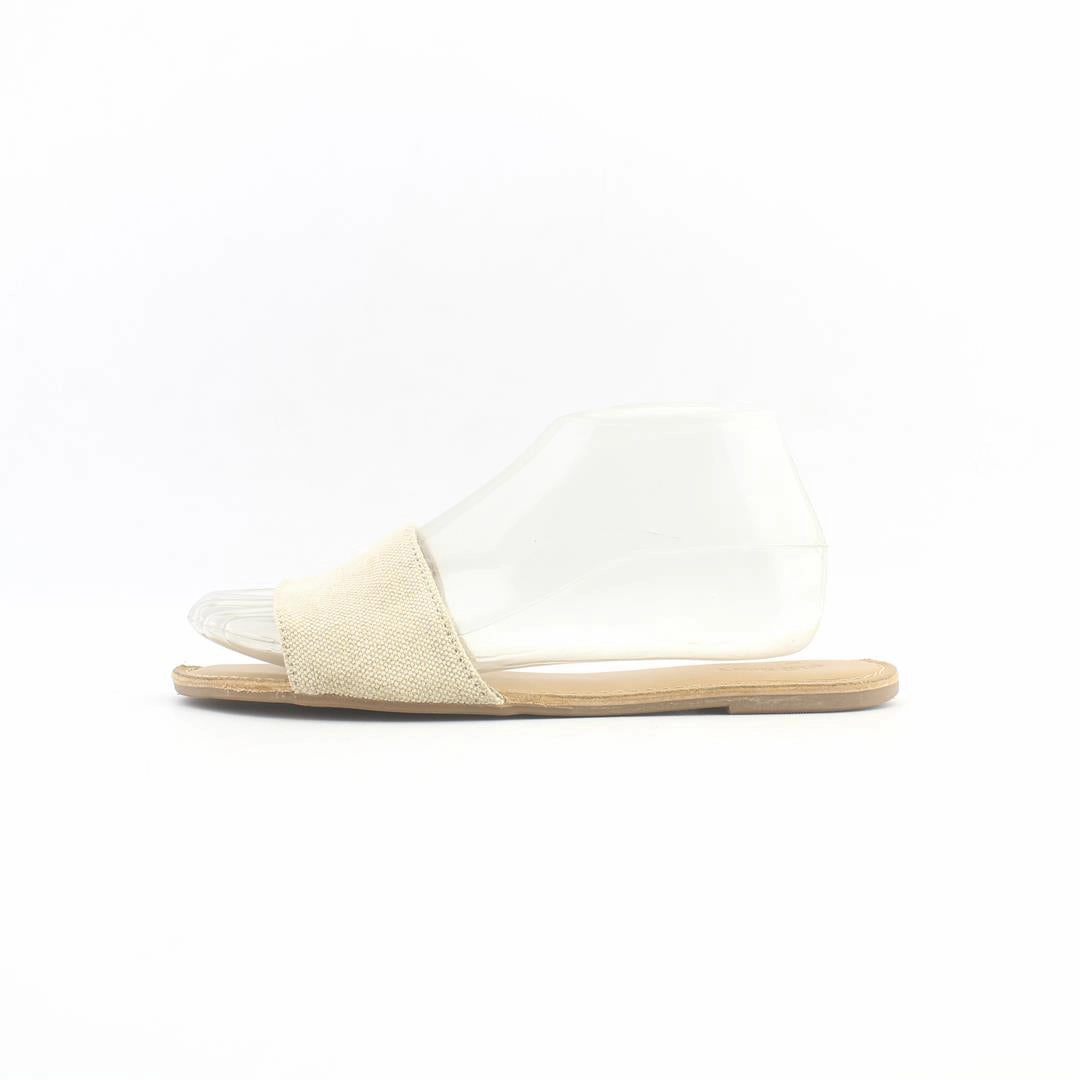 OLD NAVY . Old Navy versatile casual footwear