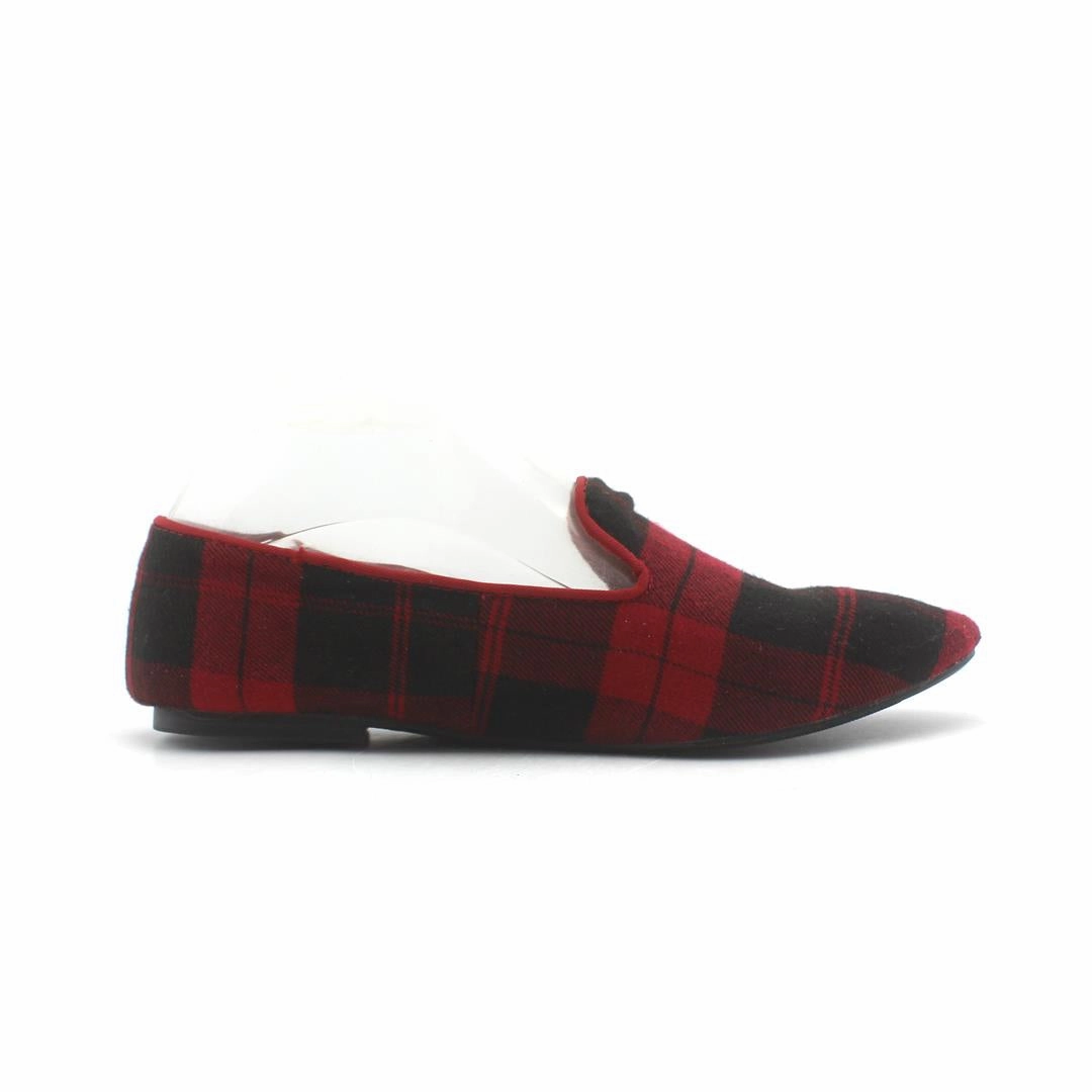 OLD NAVY . affordable Old Navy shoe visuals