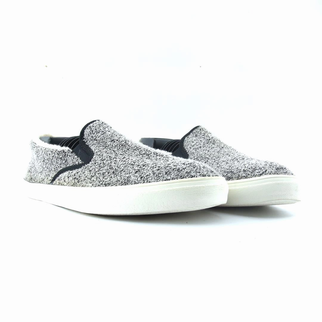 OLD NAVY , affordable Old Navy shoe visuals