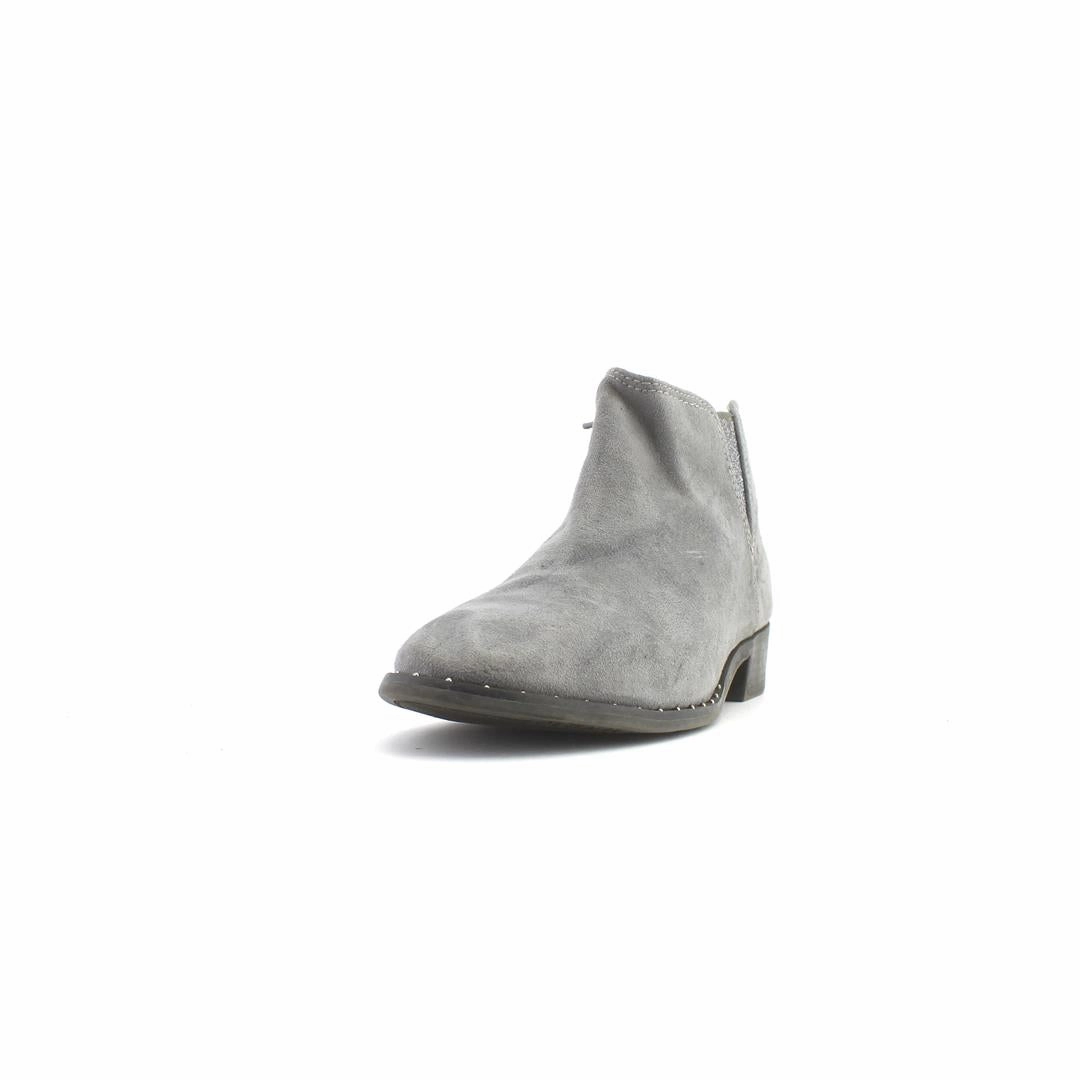 OLD NAVY . affordable Old Navy shoe visuals