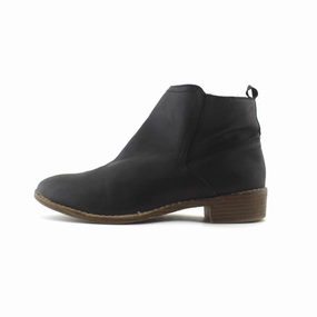 OLD NAVY . Old Navy versatile casual footwear