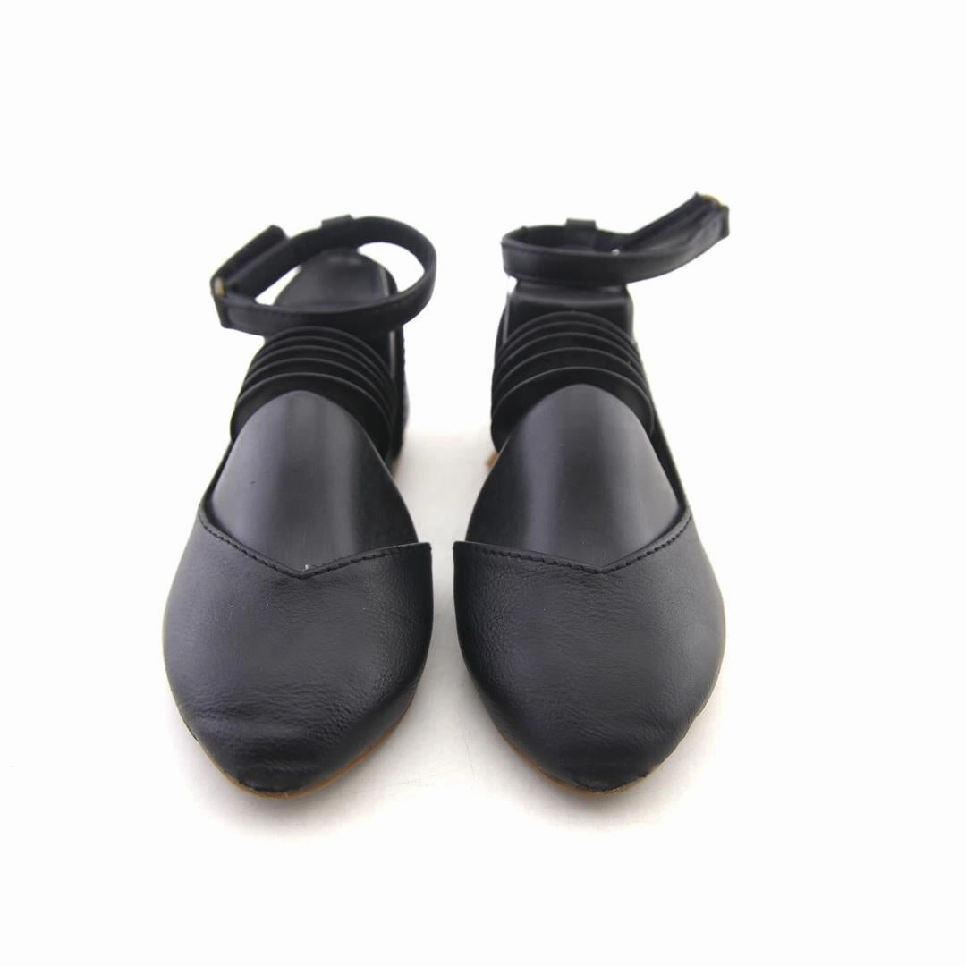 OLD NAVY . affordable Old Navy shoe visuals