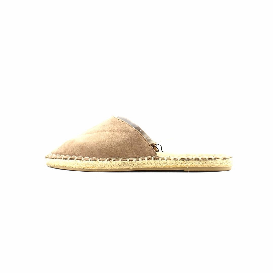 OLD NAVY . Old Navy versatile casual footwear