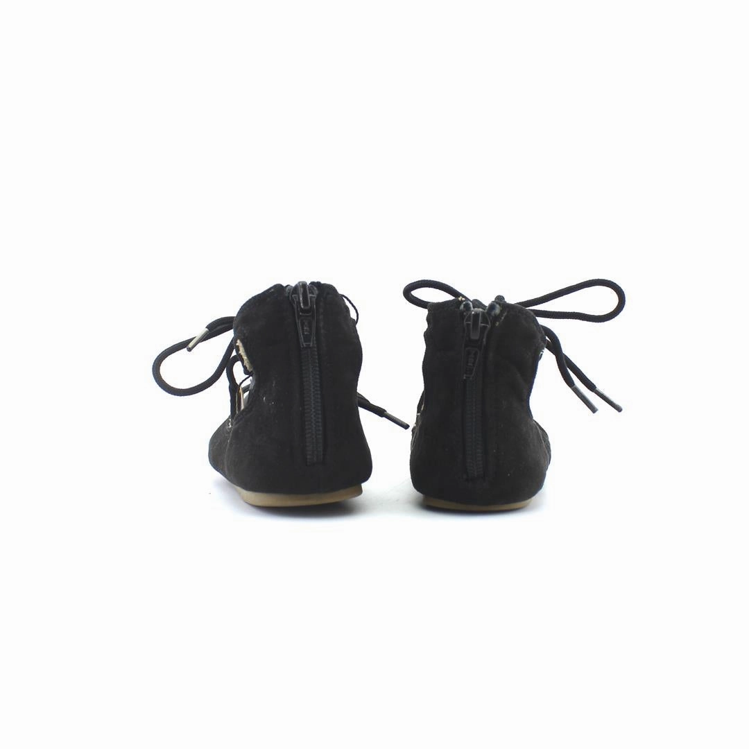 OLD NAVY . affordable Old Navy shoe visuals