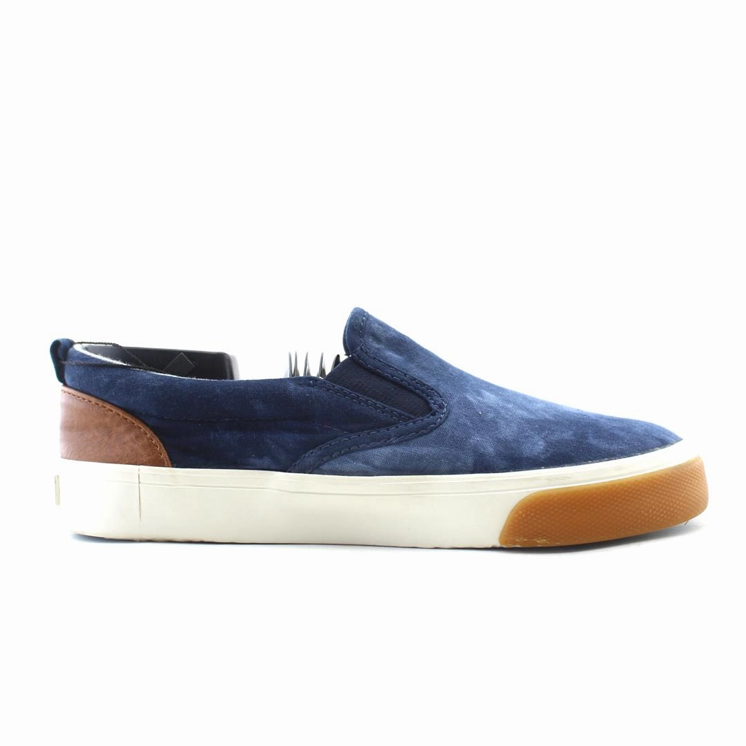 OLD NAVY . affordable Old Navy shoe visuals