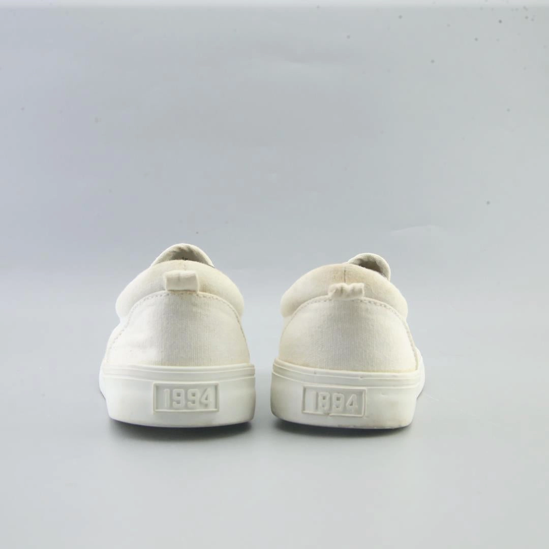 OLD NAVY . affordable Old Navy shoe visuals