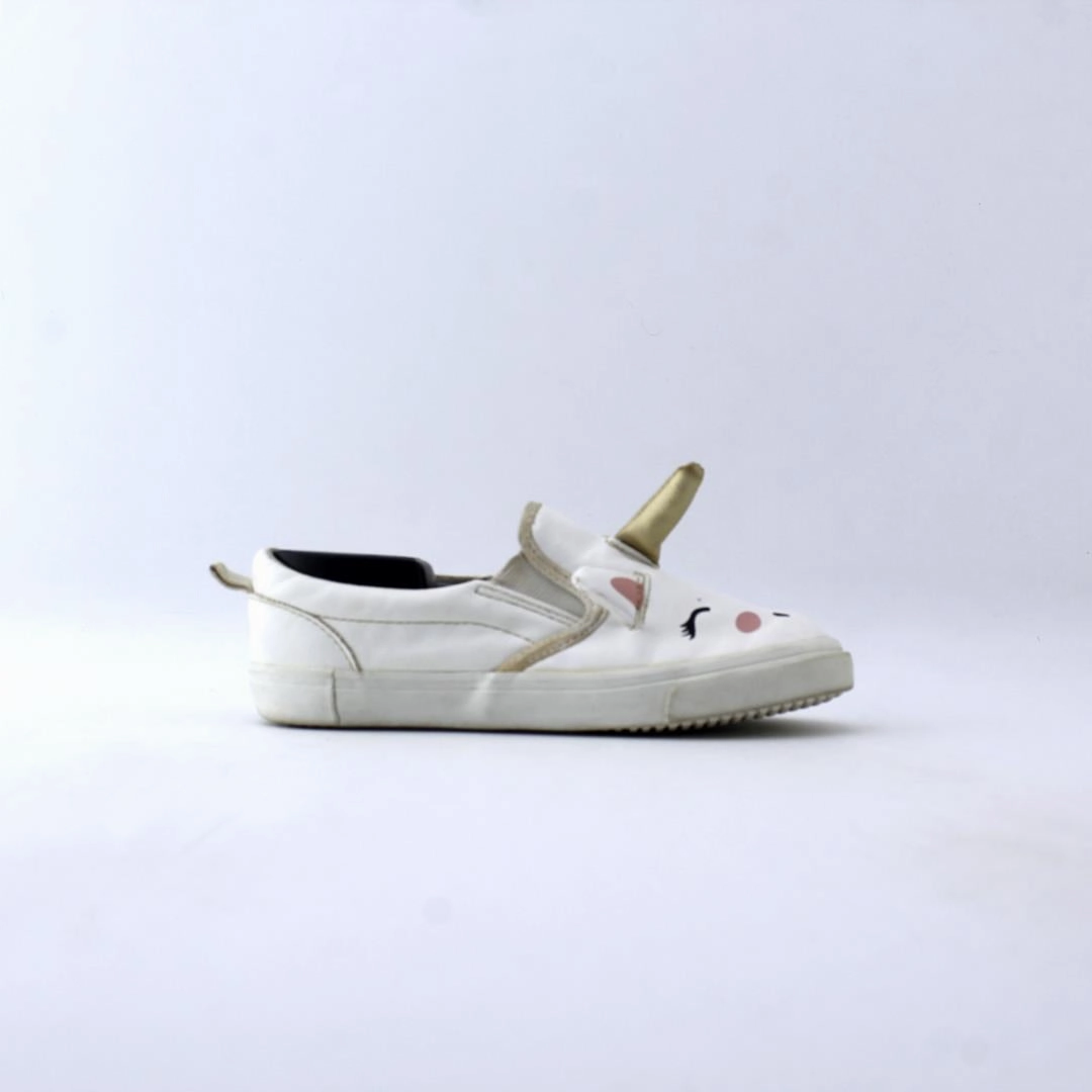 OLD NAVY . affordable Old Navy shoe visuals