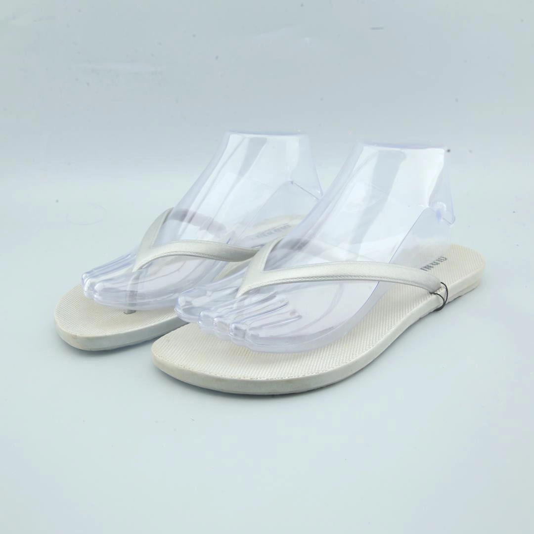 OLD NAVY . Old Navy versatile casual footwear