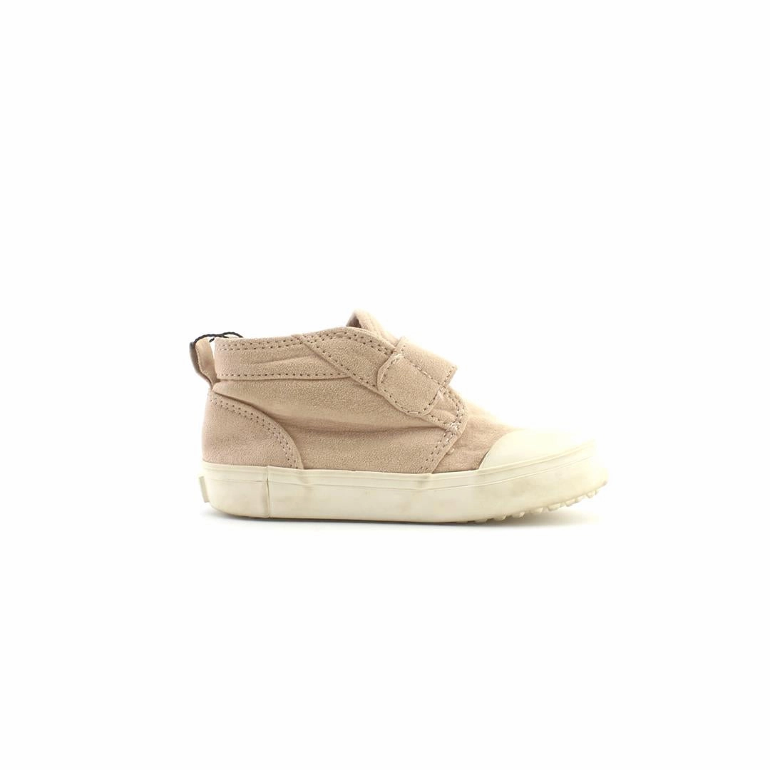 OLD NAVY . affordable Old Navy shoe visuals