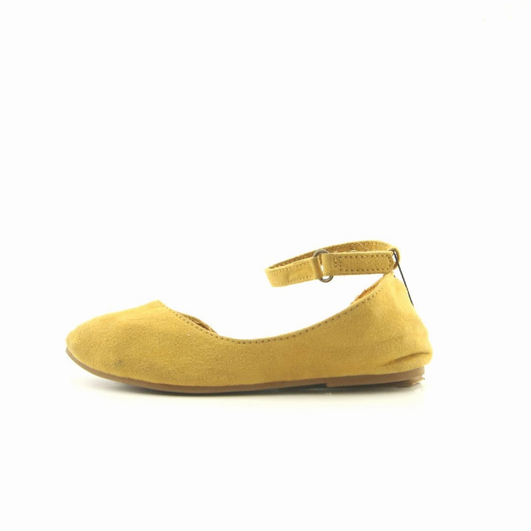 OLD NAVY . affordable Old Navy shoe visuals