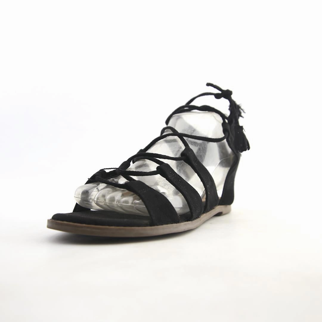 OLD NAVY . affordable Old Navy shoe visuals