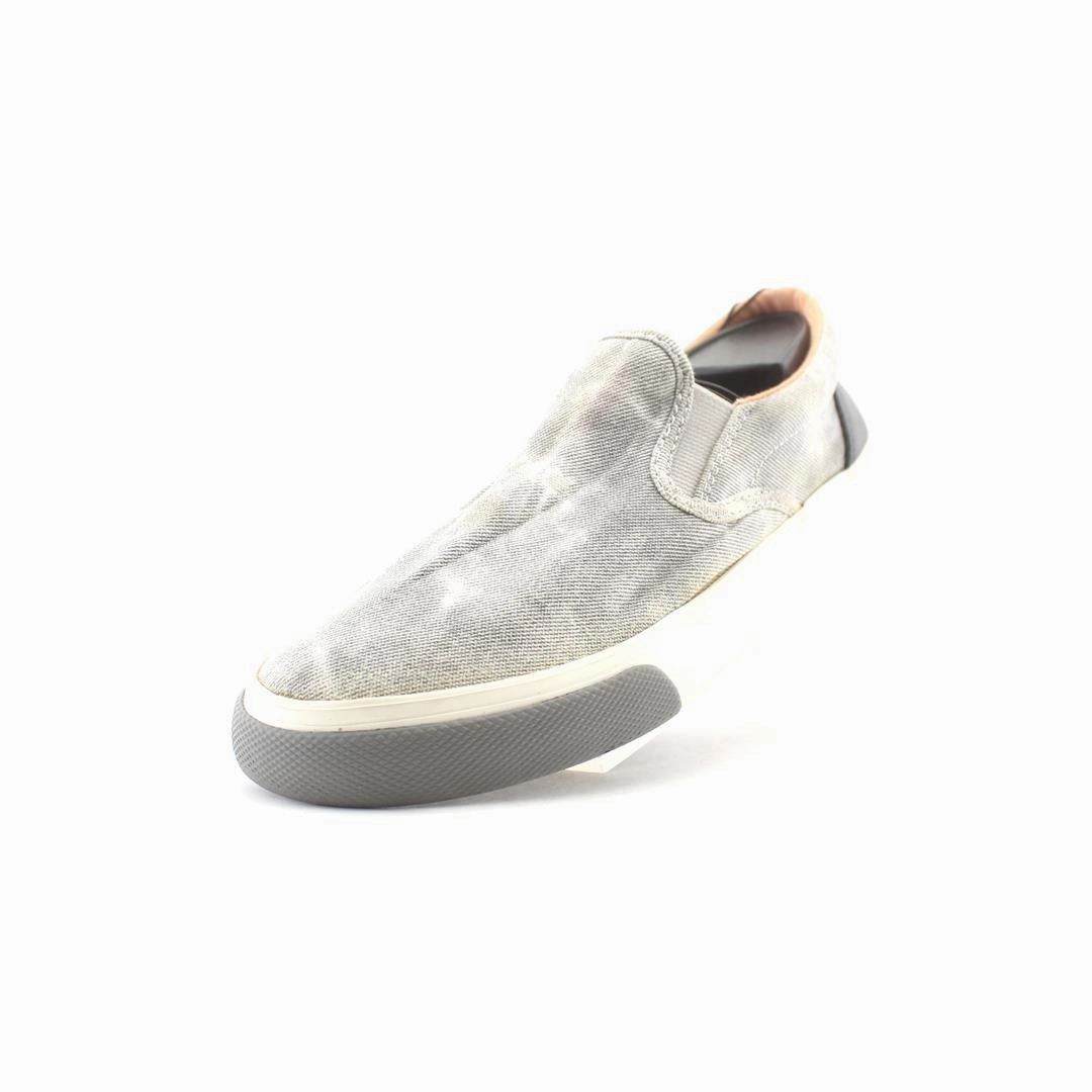 OLD NAVY . affordable Old Navy shoe visuals