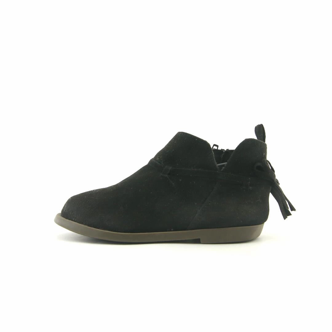 OLD NAVY . everyday Old Navy footwear looks