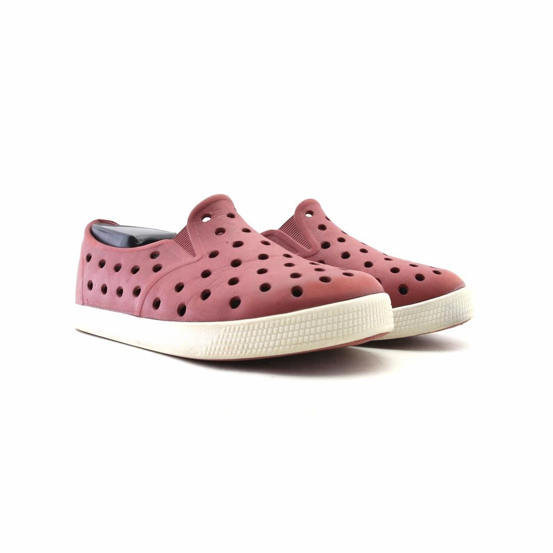 OLD NAVY . everyday Old Navy footwear looks