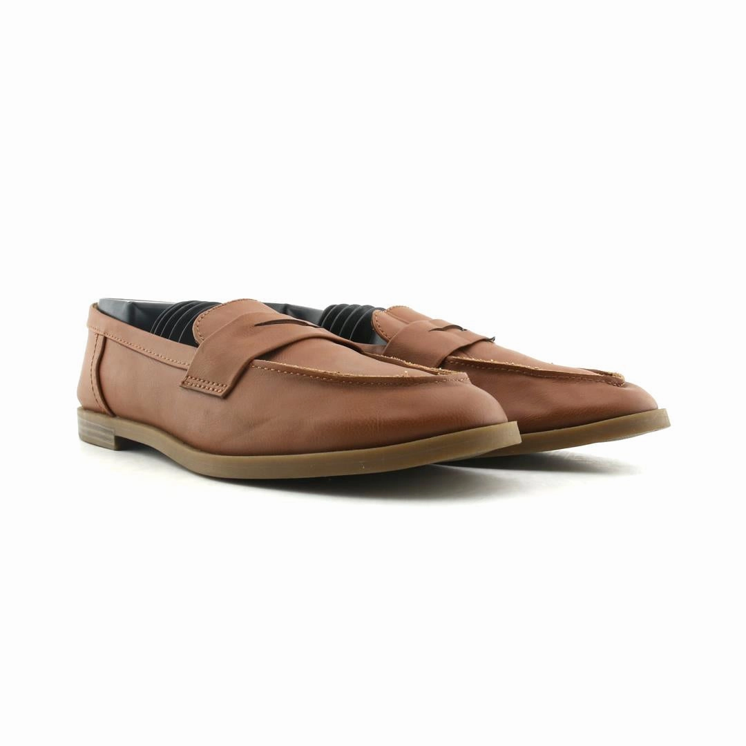 OLD NAVY . everyday Old Navy footwear looks
