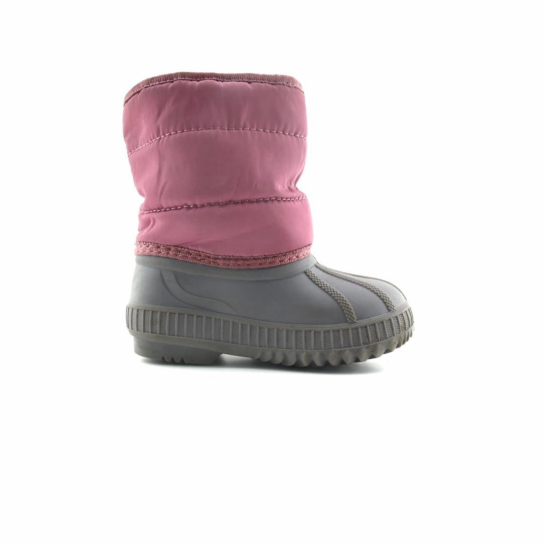 OLD NAVY . everyday Old Navy footwear looks