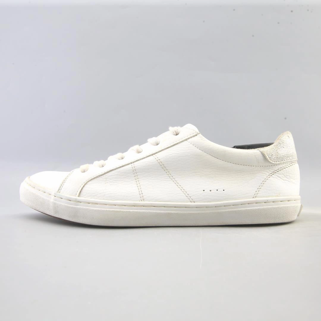 OLD NAVY . Old Navy everyday footwear styles