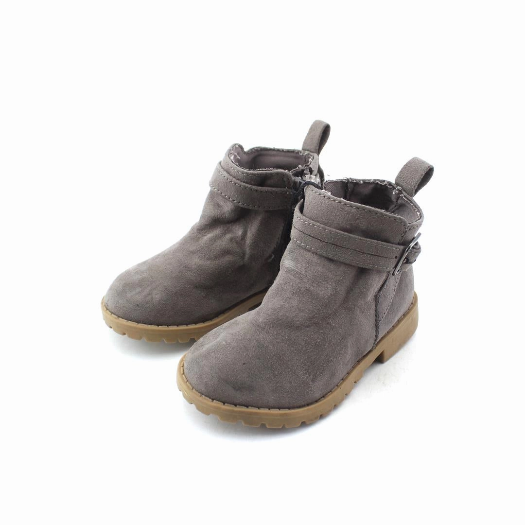OLD NAVY . Old Navy everyday footwear styles