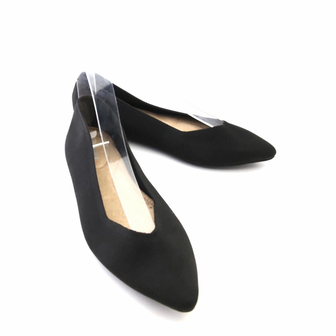 OLD NAVY . everyday Old Navy footwear looks