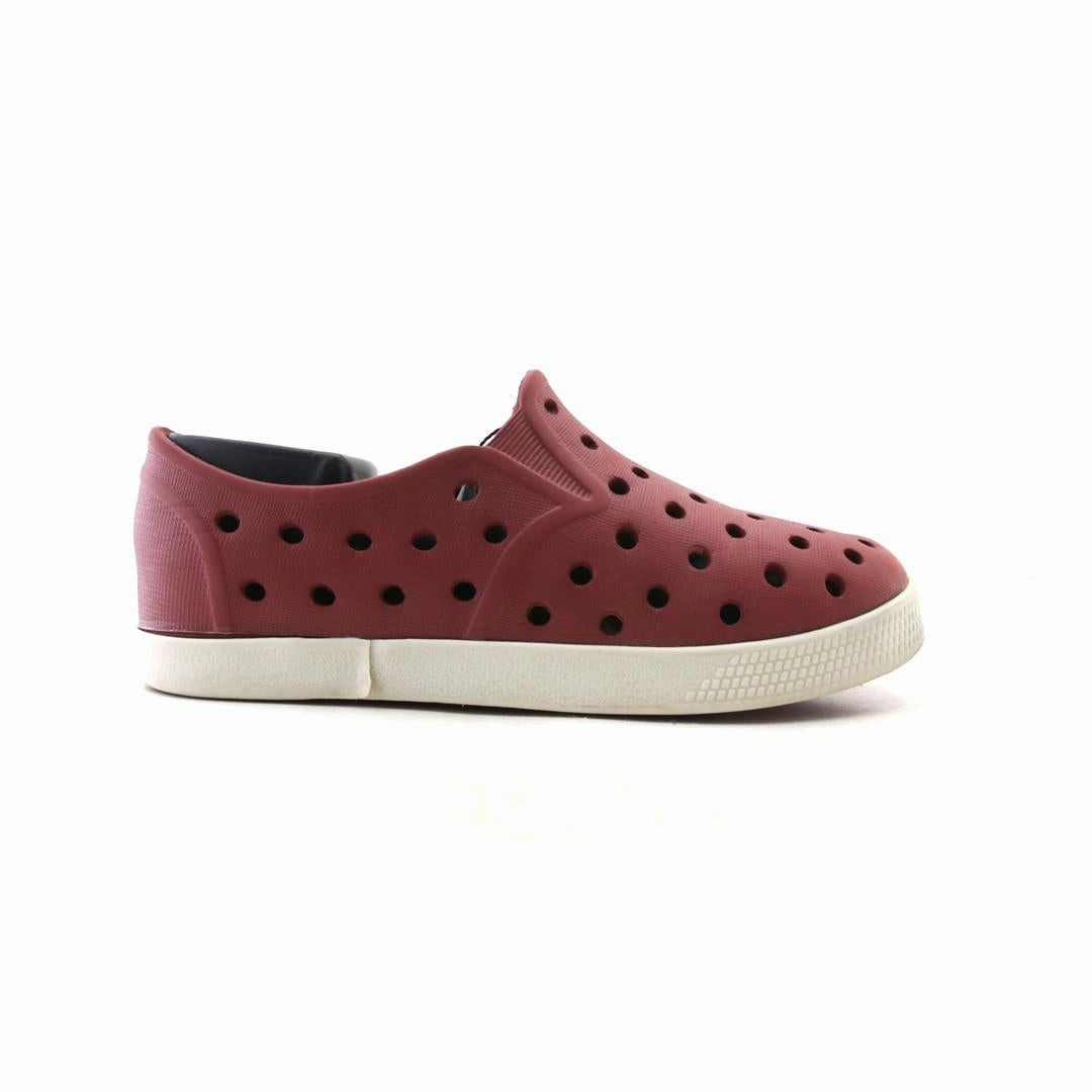 OLD NAVY . everyday Old Navy footwear looks