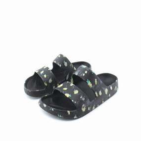 OLD NAVY . Old Navy everyday footwear styles