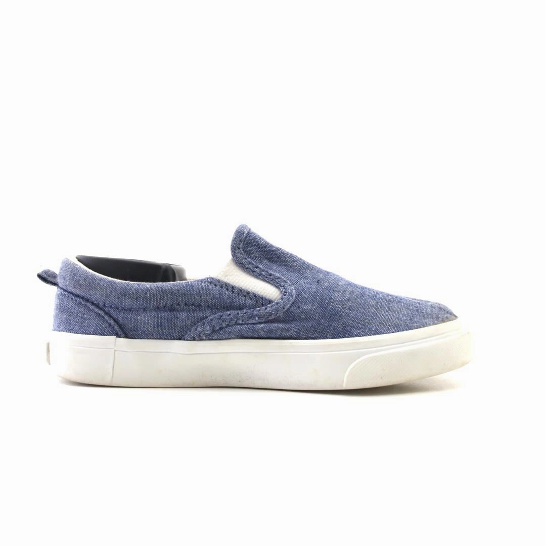OLD NAVY . everyday Old Navy footwear looks