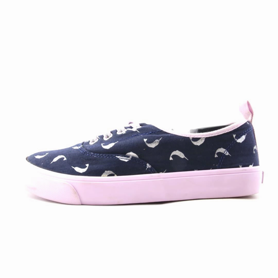 OLD NAVY . Old Navy everyday footwear styles