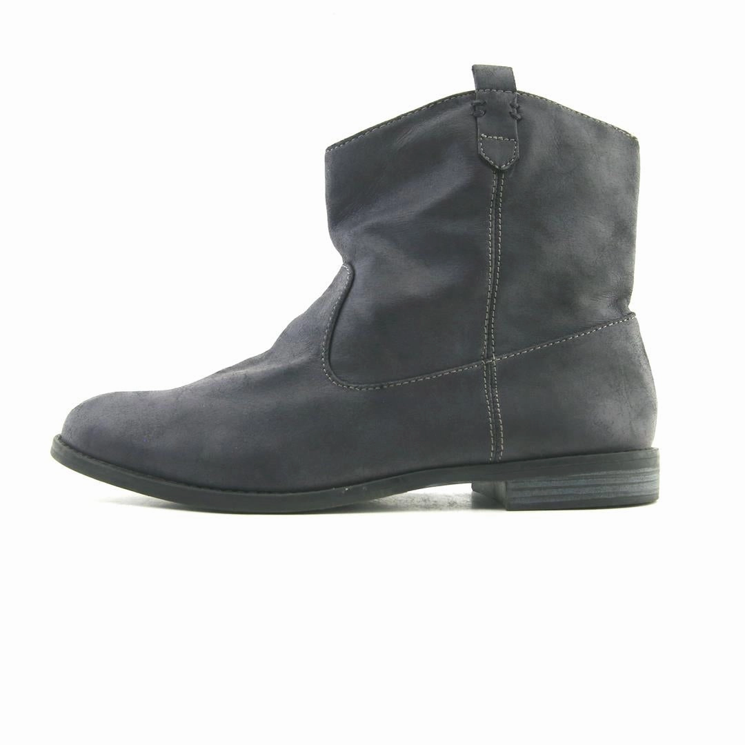 OLD NAVY . everyday Old Navy footwear looks