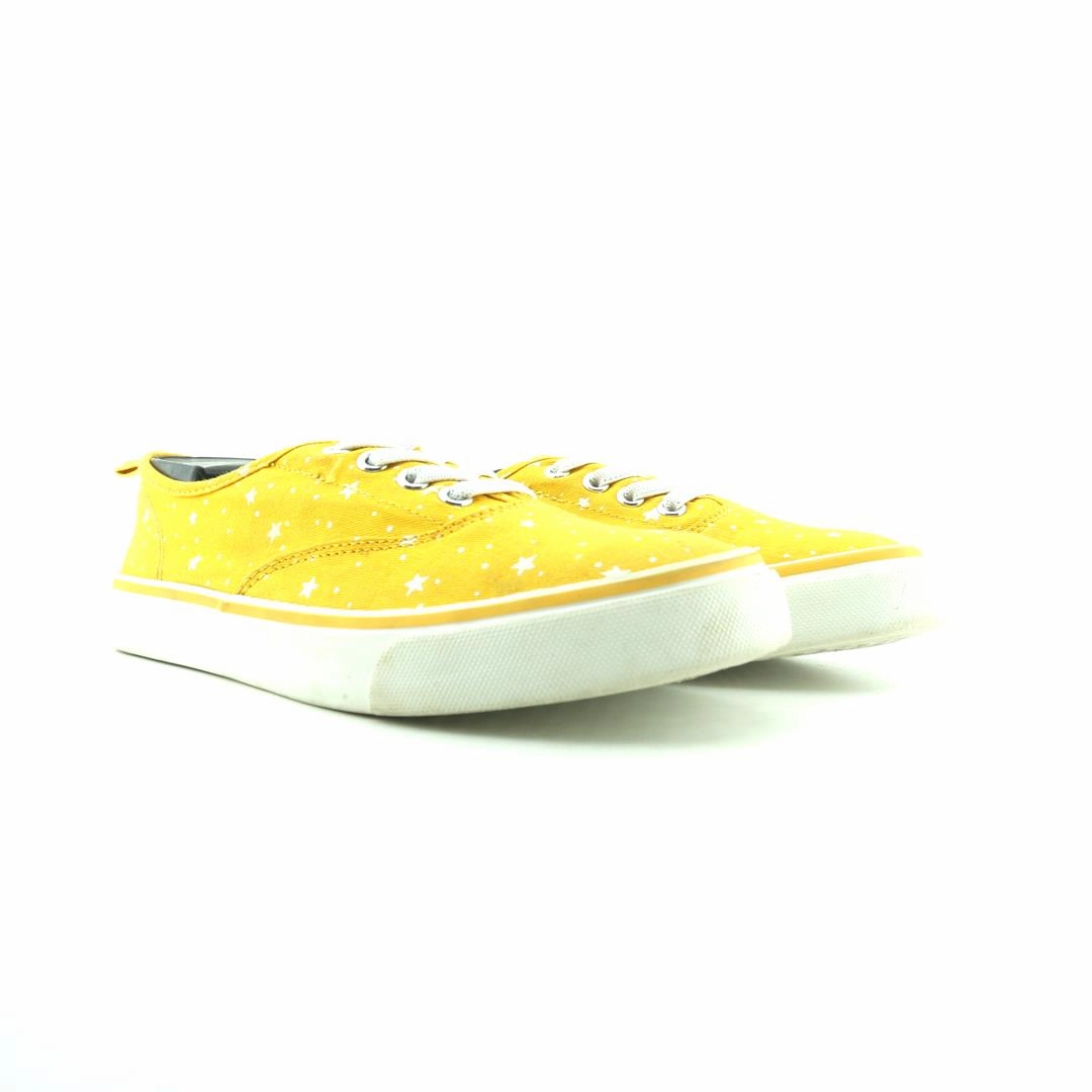 OLD NAVY . everyday Old Navy footwear looks