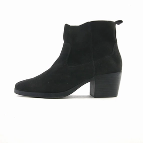 OLD NAVY . Old Navy everyday footwear styles