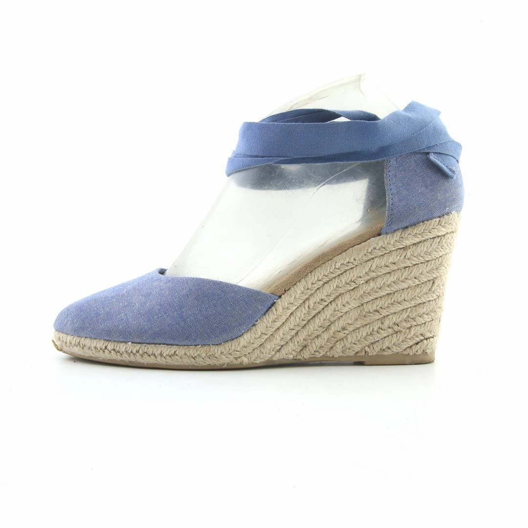OLD NAVY . everyday Old Navy footwear looks